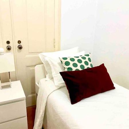 Romantic Chiado 7 -Private Small Single Room With No Outside Window Lisboa المظهر الخارجي الصورة