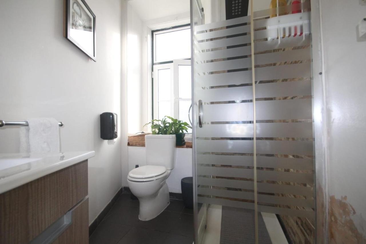 Romantic Chiado 7 -Private Small Single Room With No Outside Window Lisboa المظهر الخارجي الصورة