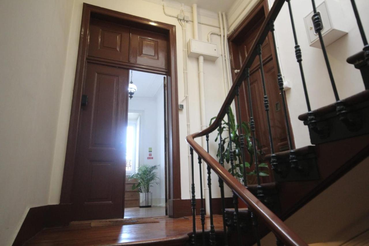 Romantic Chiado 7 -Private Small Single Room With No Outside Window Lisboa المظهر الخارجي الصورة